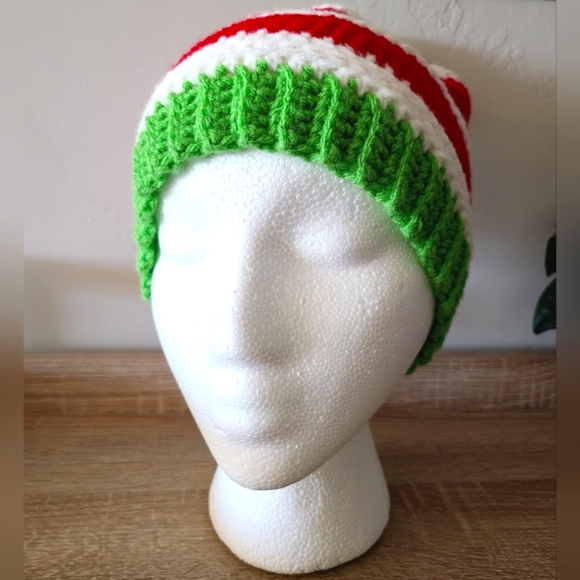 Women's Christmas beanie, winter beanie, Santa hat, Grinch hat, - Picture 7 of 8